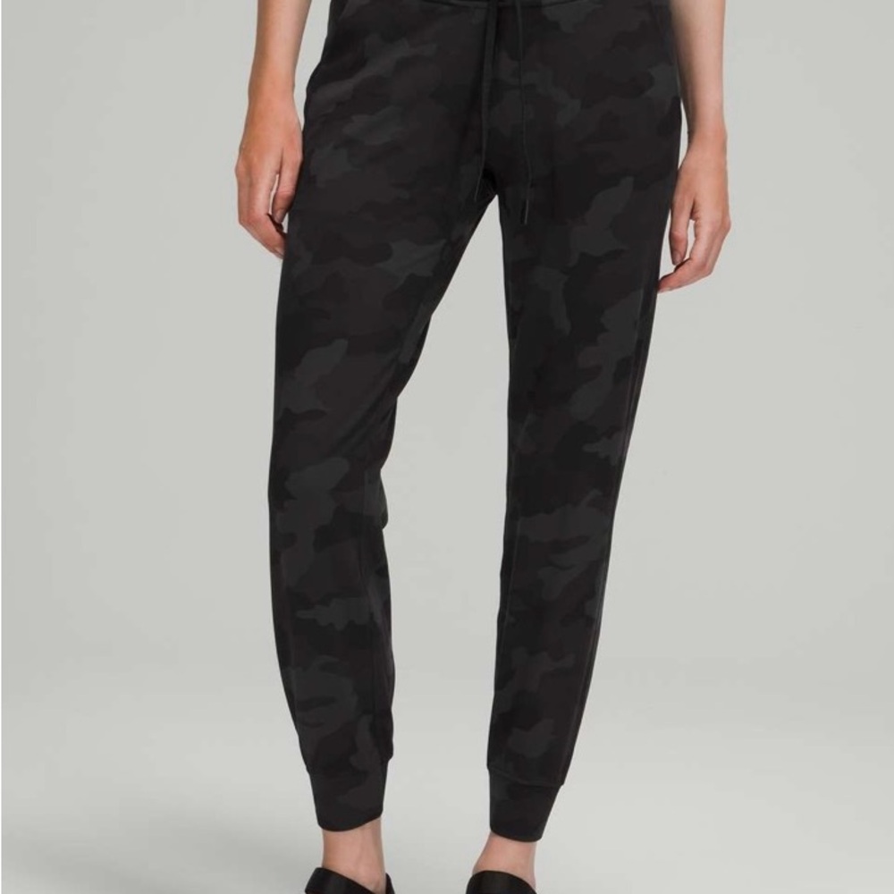 Lululemon Ready to Rulu Jogger 7/8 - Heritage 365 Camo Deep Coal Multi